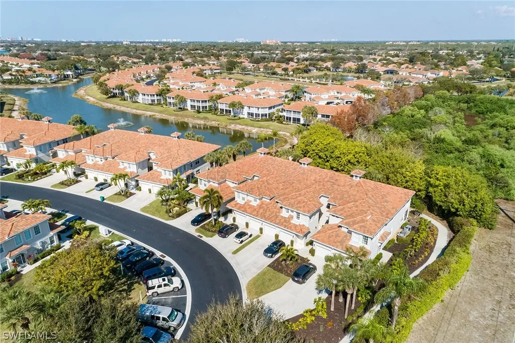 3042 Driftwood Way Naples FL 34109