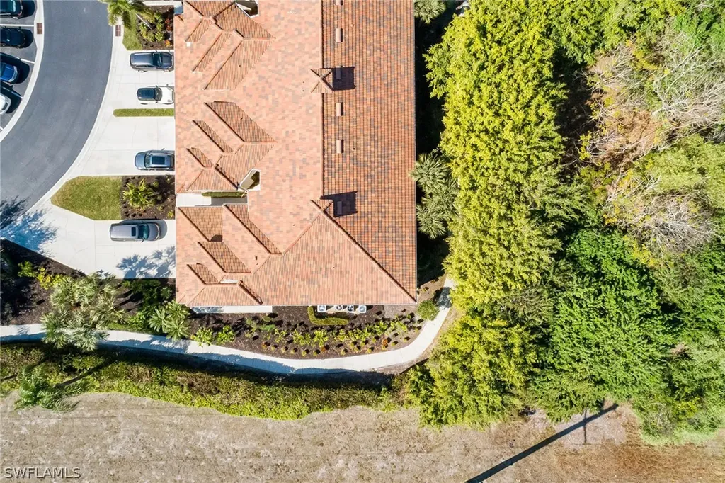 3042 Driftwood Way Naples FL 34109