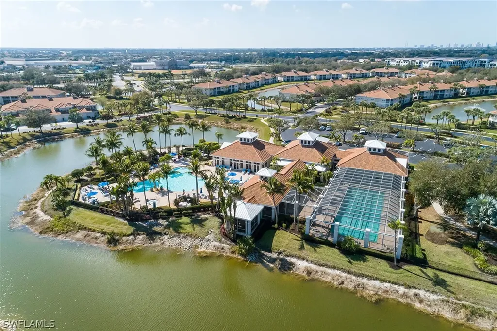 3042 Driftwood Way Naples FL 34109