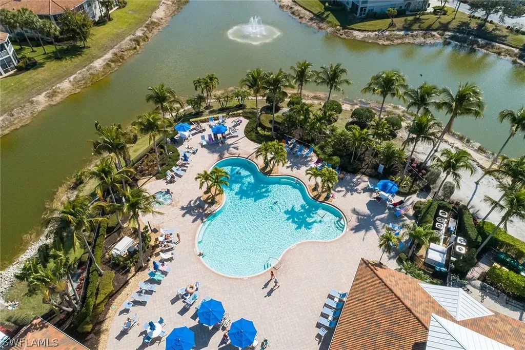3042 Driftwood Way Naples FL 34109