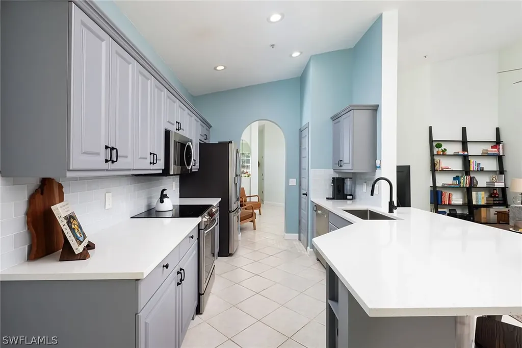 3042 Driftwood Way Naples FL 34109