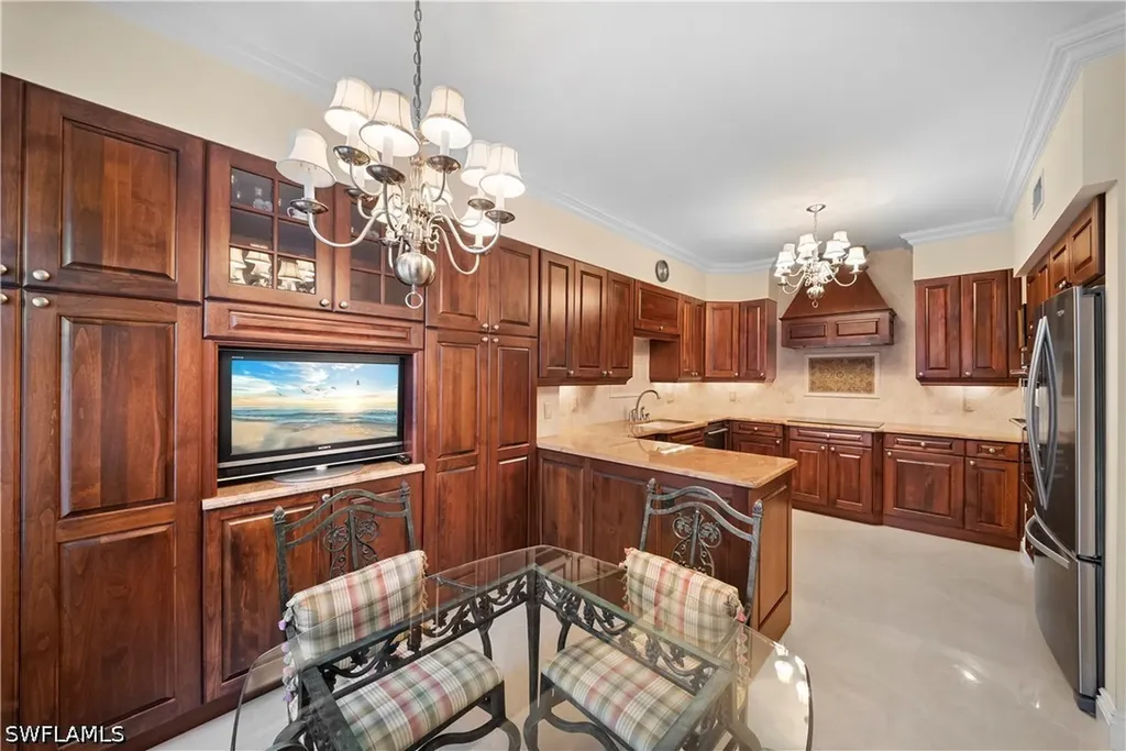 6830 San Marino Drive Naples FL 34108