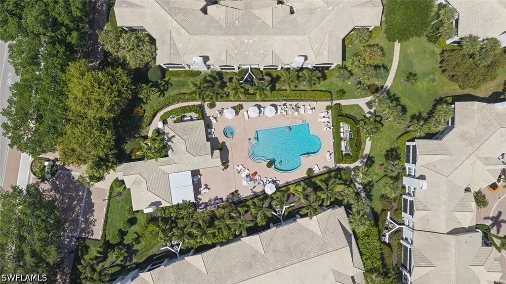 6830 San Marino Drive Naples FL 34108