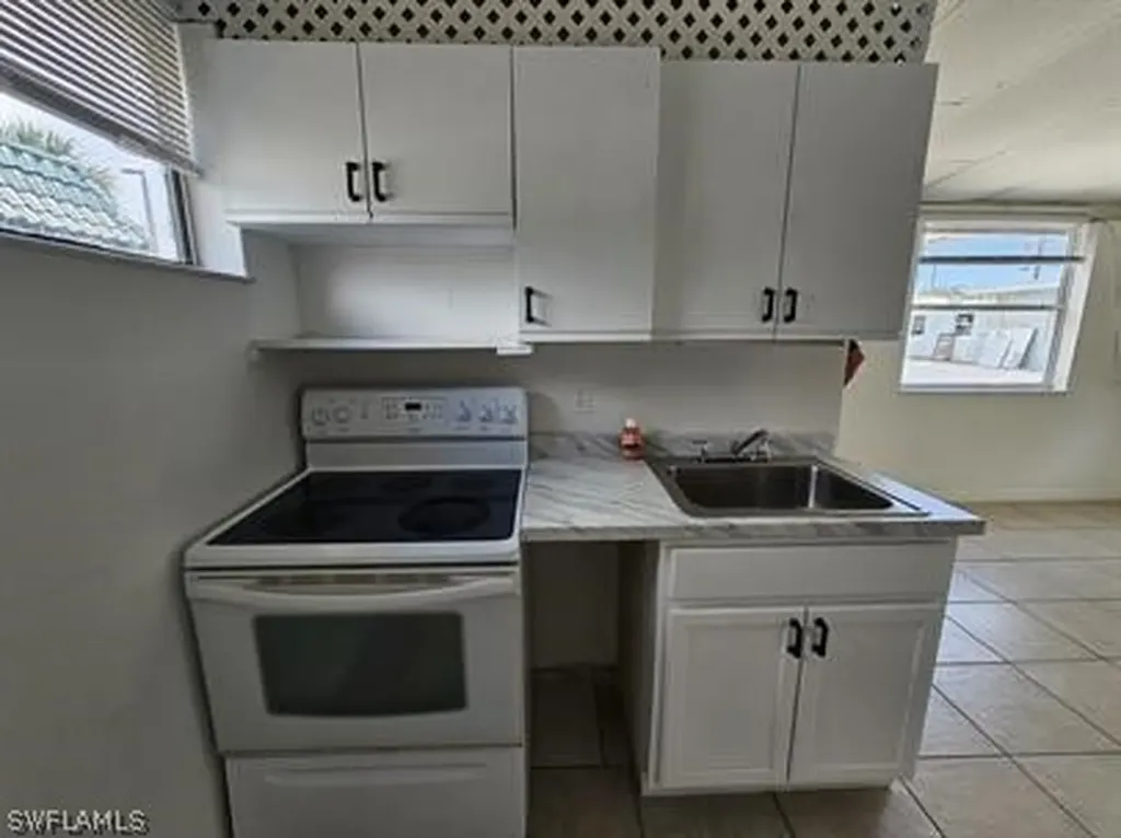 2996 Francis Avenue Naples FL 34112