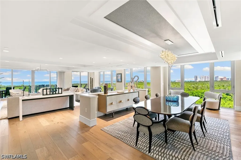 6897 Grenadier Boulevard Naples FL 34108