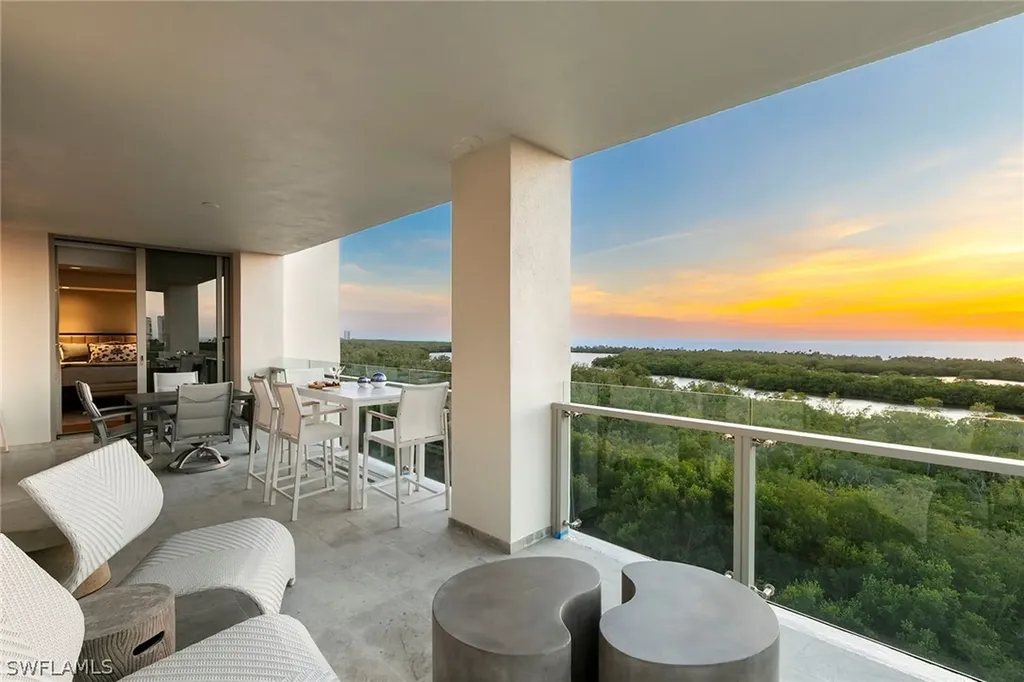 6897 Grenadier Boulevard Naples FL 34108