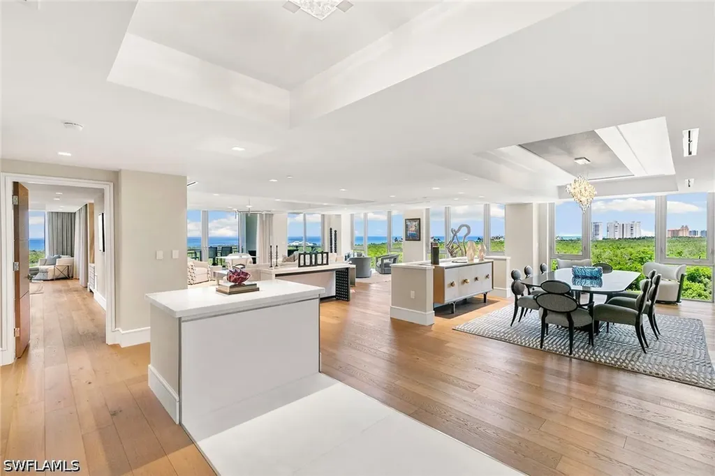 6897 Grenadier Boulevard Naples FL 34108