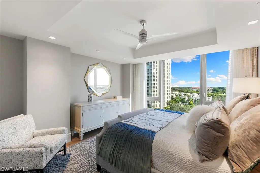 6897 Grenadier Boulevard Naples FL 34108