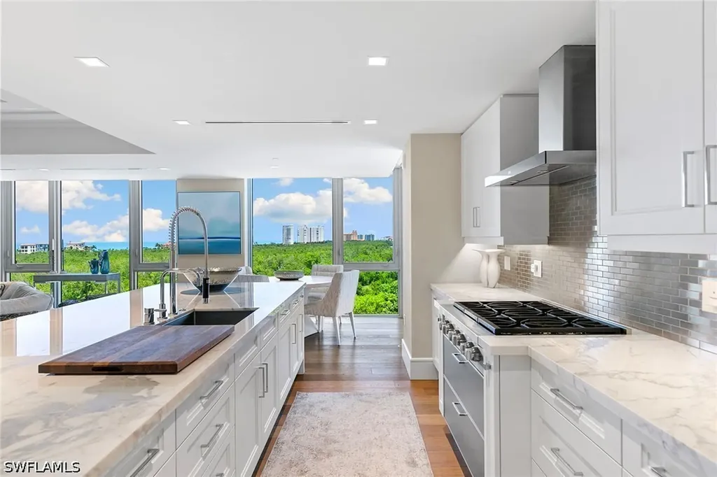 6897 Grenadier Boulevard Naples FL 34108