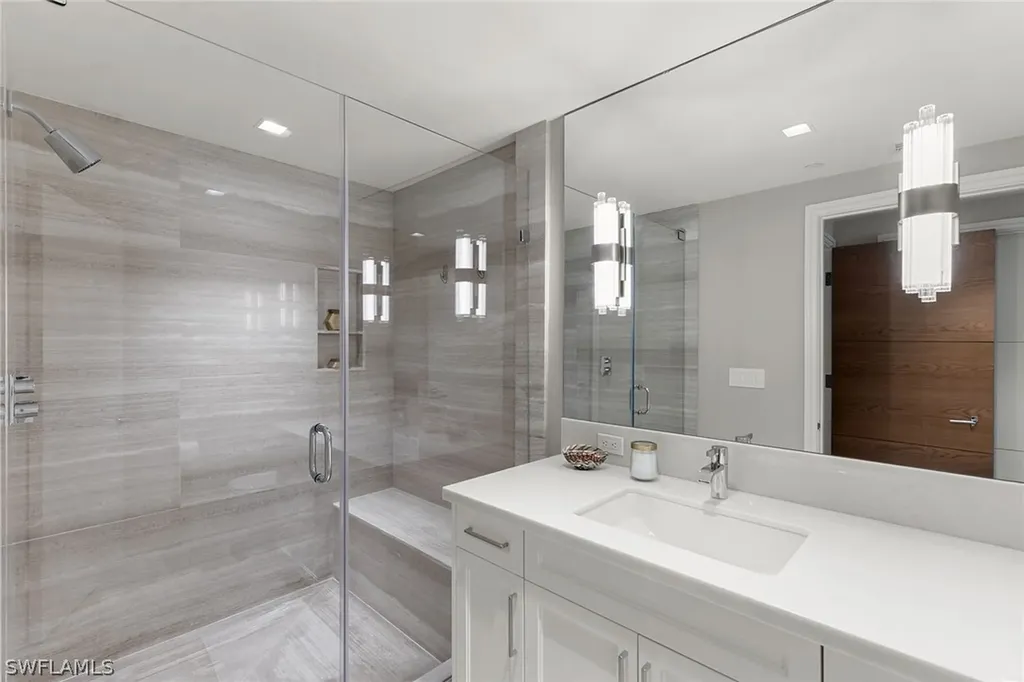 6897 Grenadier Boulevard Naples FL 34108