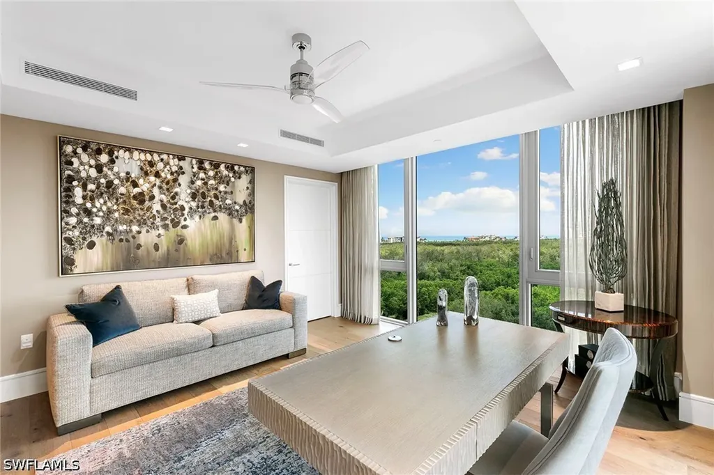 6897 Grenadier Boulevard Naples FL 34108