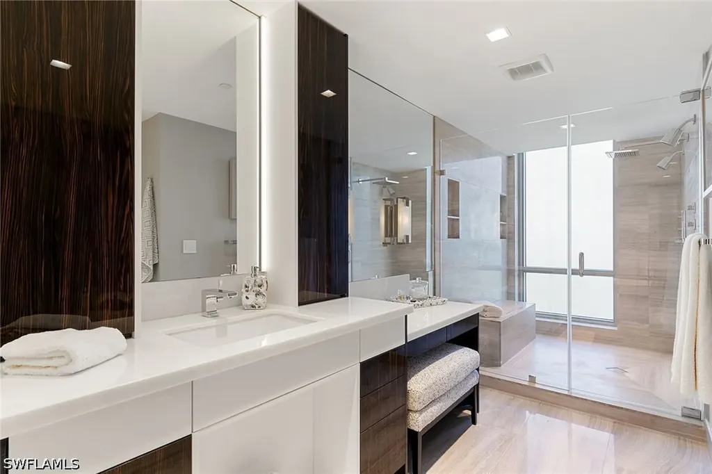 6897 Grenadier Boulevard Naples FL 34108