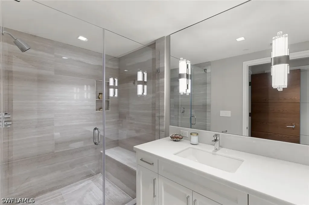 6897 Grenadier Boulevard Naples FL 34108