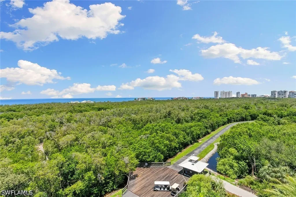 6897 Grenadier Boulevard Naples FL 34108