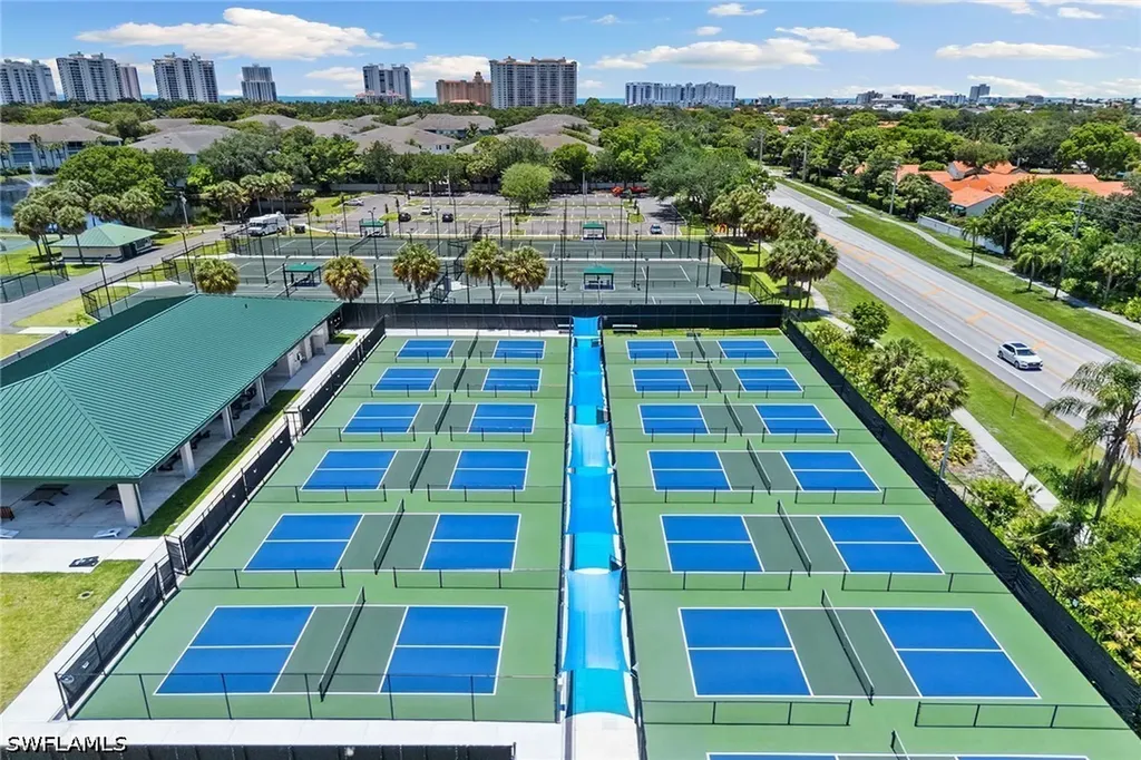 6897 Grenadier Boulevard Naples FL 34108