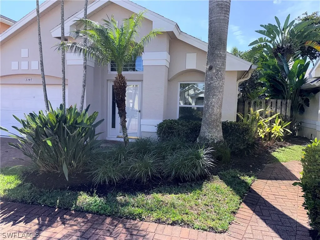 3307 Rosinka Court Naples FL 34112