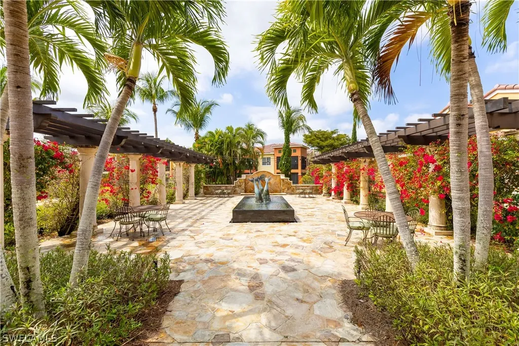 8641 Piazza Del Lago Circle Estero FL 33928