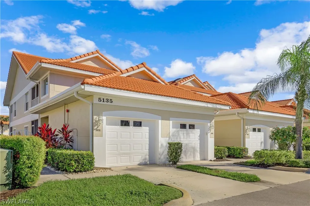 5135 Cobble Creek Court Naples FL 34110