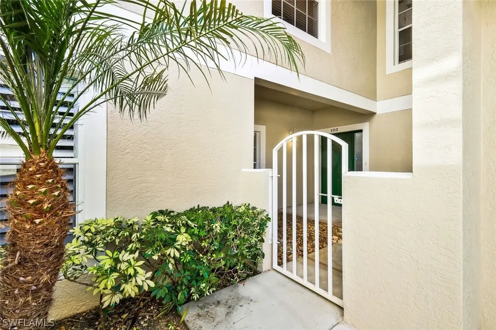 5135 Cobble Creek Court Naples FL 34110