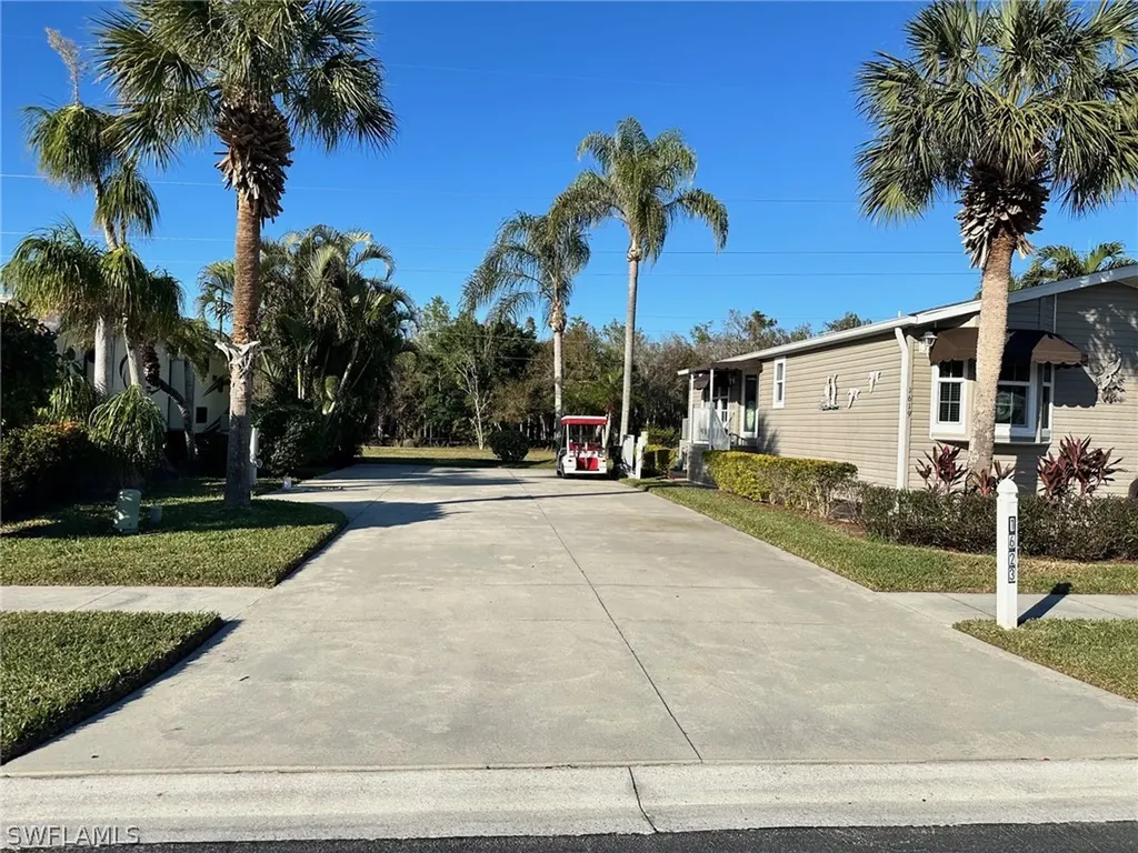 1623 Diamond Lake Circle Naples FL 34114