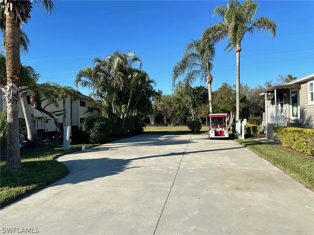 1623 Diamond Lake Circle Naples FL 34114