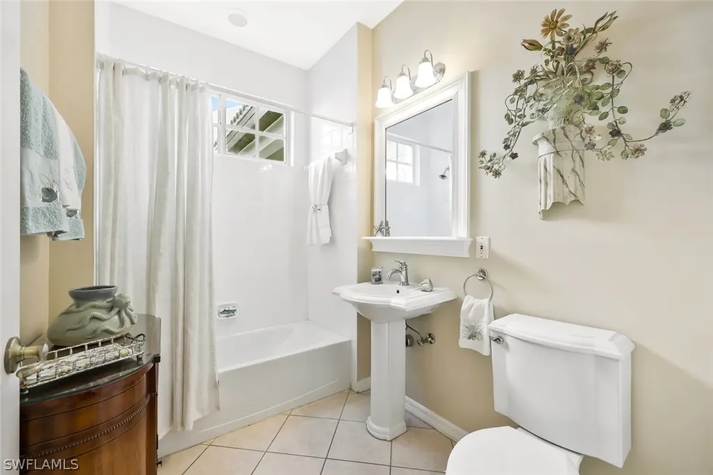 2180 Hawksridge Drive Naples FL 34105