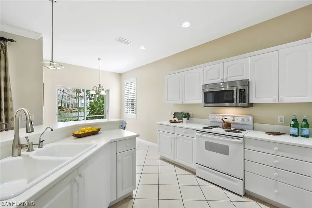 2180 Hawksridge Drive Naples FL 34105