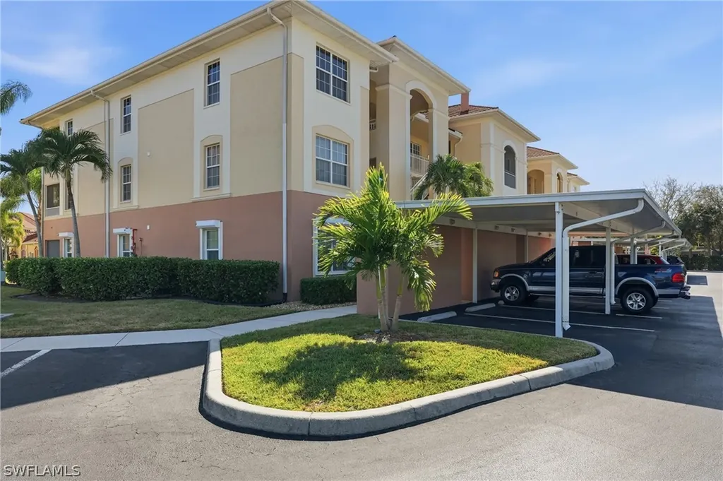 1121 Van Loon Commons Circle Cape Coral FL 33909