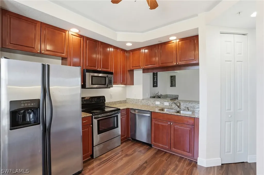 1121 Van Loon Commons Circle Cape Coral FL 33909