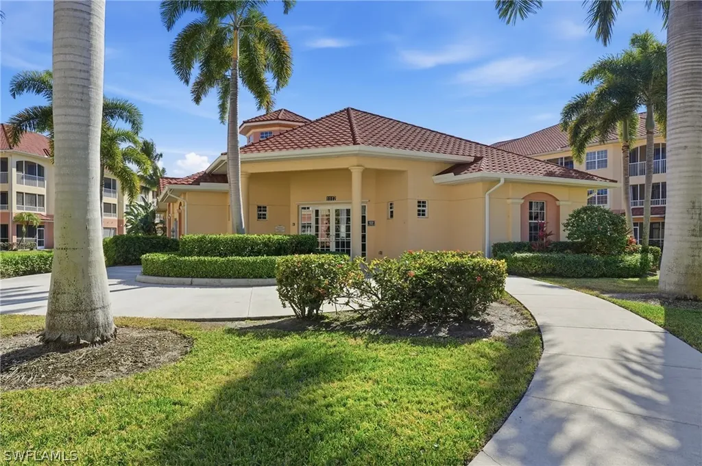 1121 Van Loon Commons Circle Cape Coral FL 33909