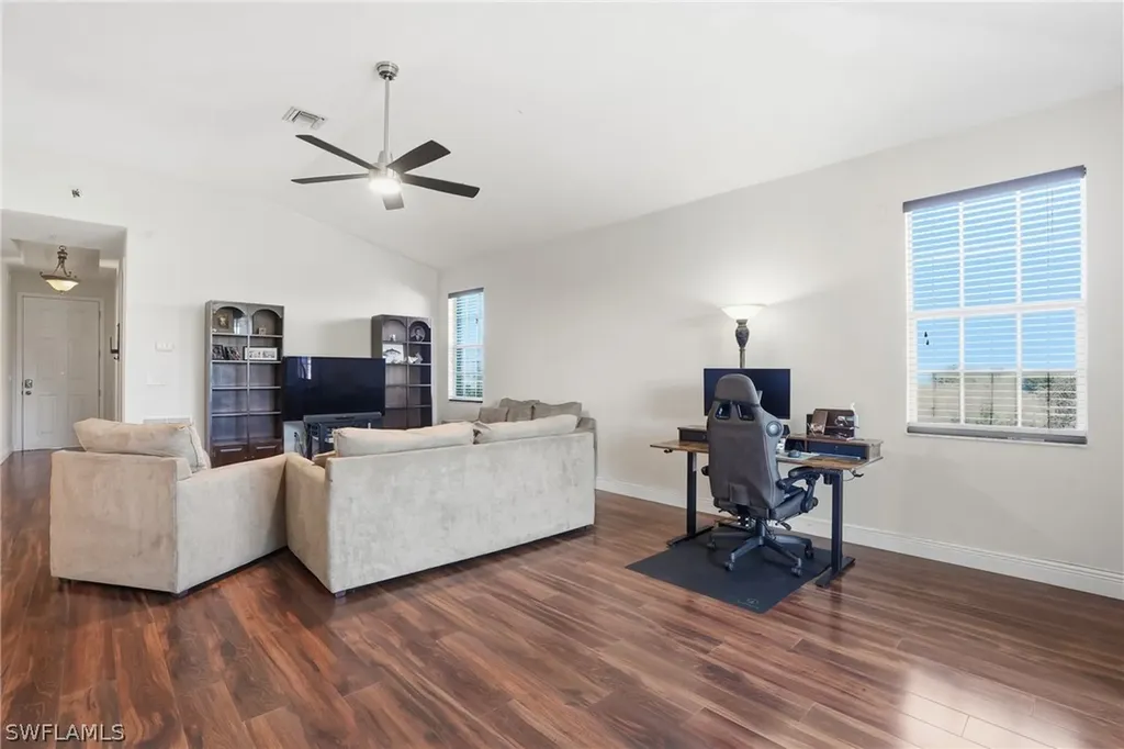 1121 Van Loon Commons Circle Cape Coral FL 33909