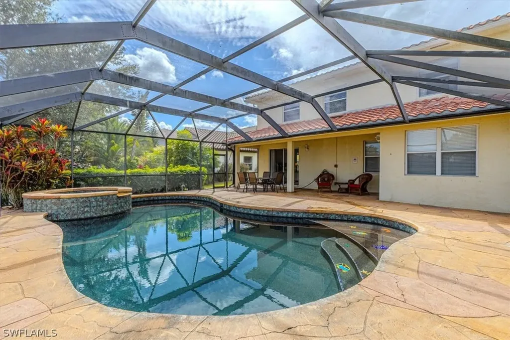 1893 Par Drive Naples FL 34120