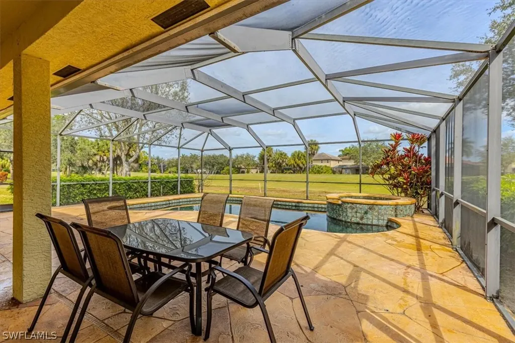 1893 Par Drive Naples FL 34120