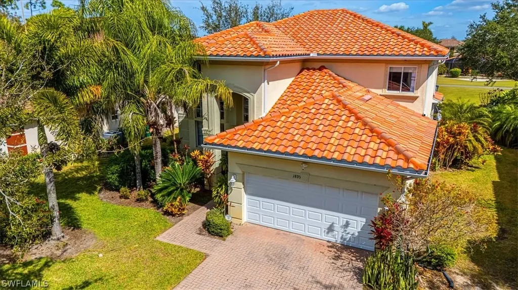 1893 Par Drive Naples FL 34120