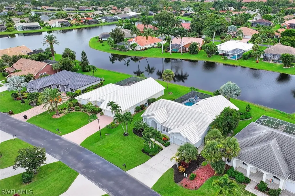 28900 Regis Court Bonita Springs FL 34134