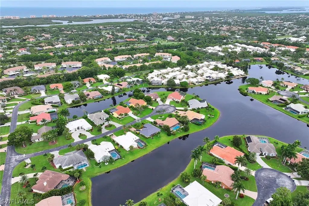 28900 Regis Court Bonita Springs FL 34134