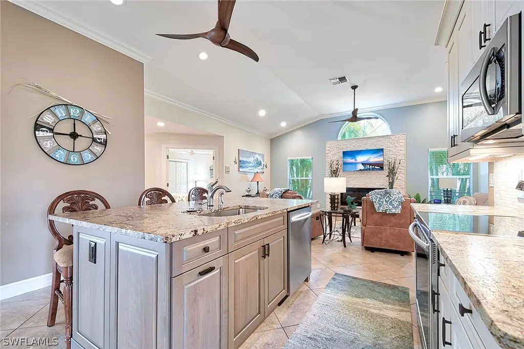 28900 Regis Court Bonita Springs FL 34134