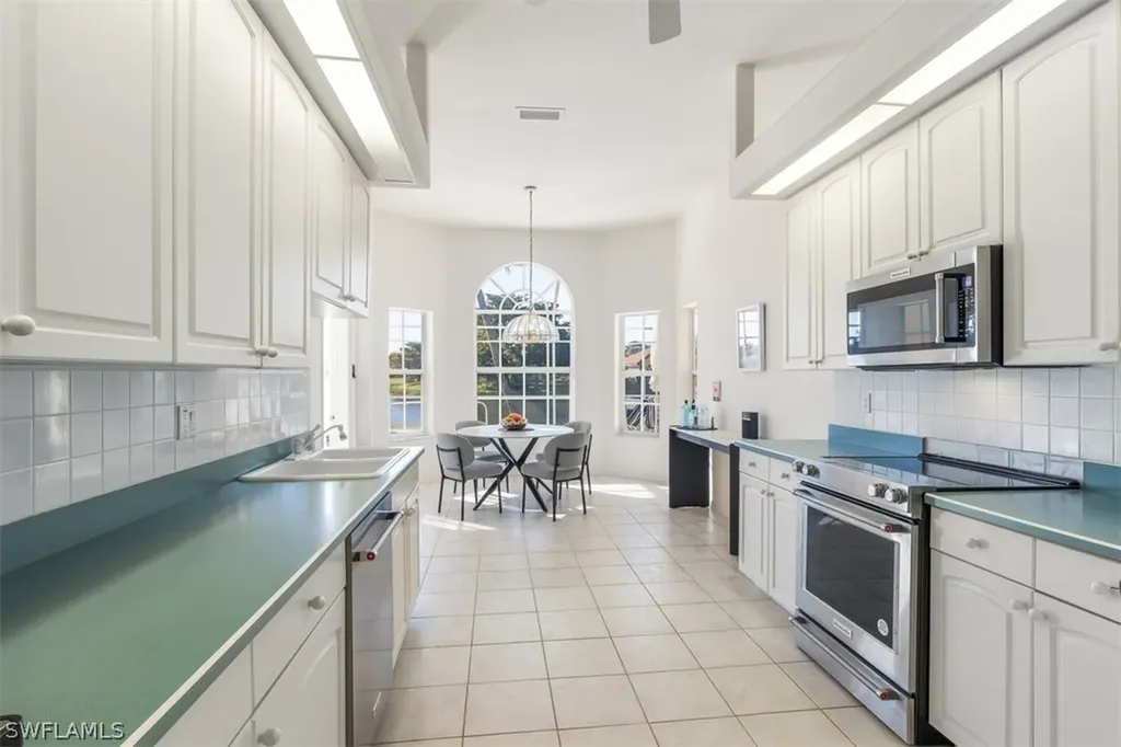 11283 Longshore Way E Naples FL 34119