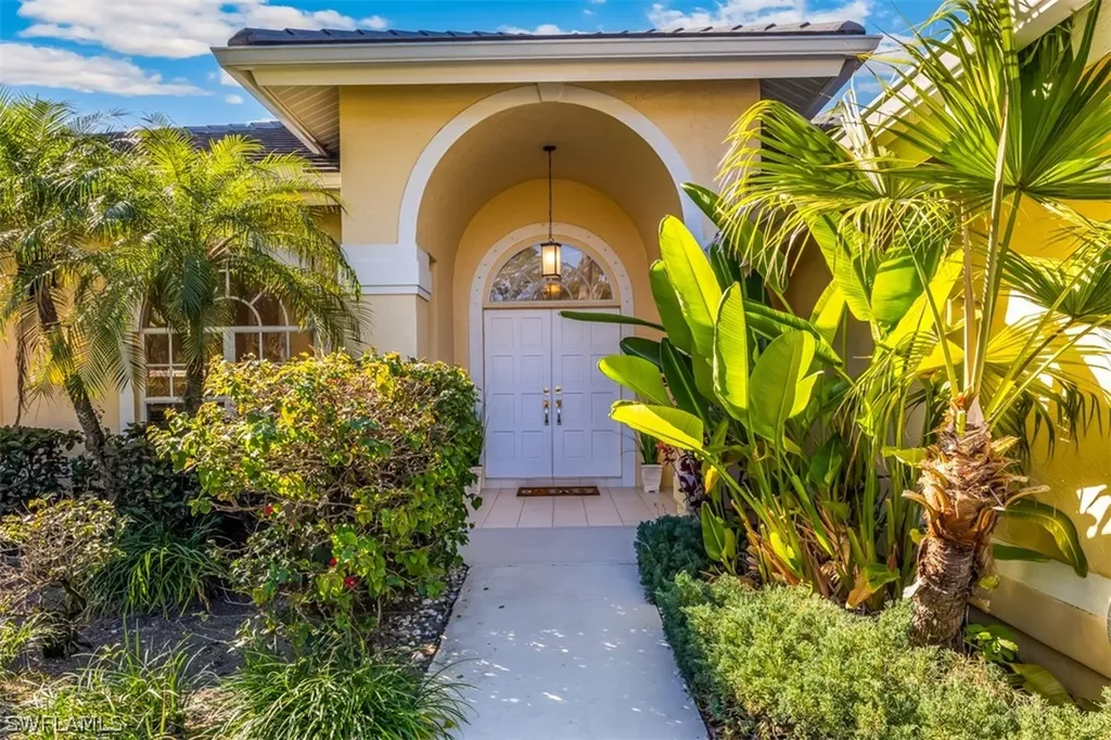 11283 Longshore Way E Naples FL 34119