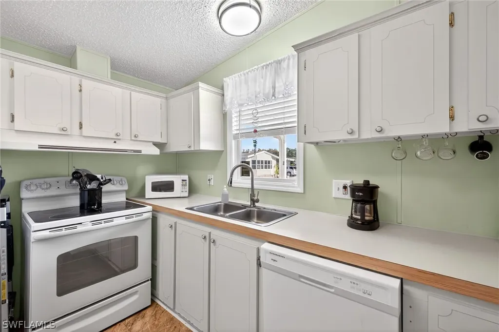 216 Oceans Boulevard Naples FL 34104