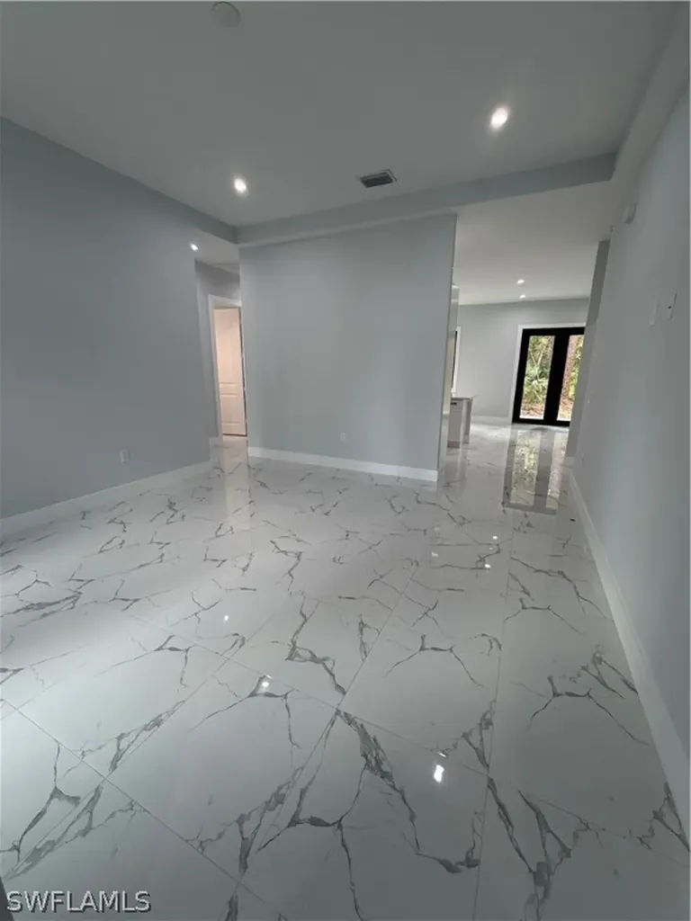 2864 66th Avenue NE Naples FL 34120