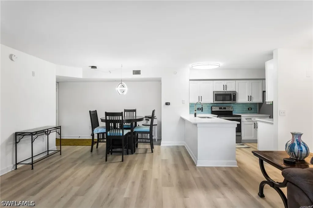 8940 Colonnades Court E Bonita Springs FL 34135