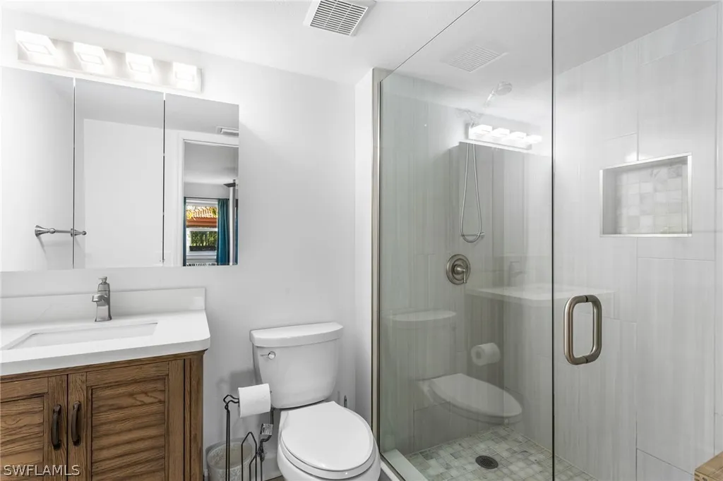 8940 Colonnades Court E Bonita Springs FL 34135