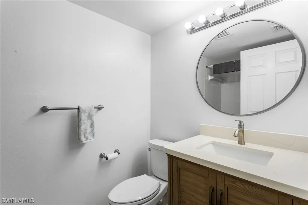 8940 Colonnades Court E Bonita Springs FL 34135