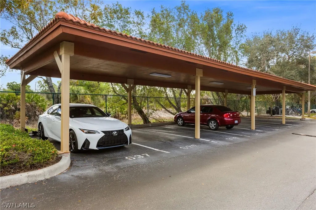 8940 Colonnades Court E Bonita Springs FL 34135