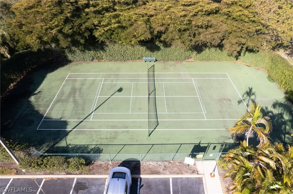 8940 Colonnades Court E Bonita Springs FL 34135