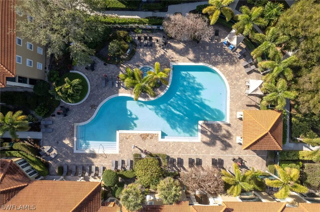 8940 Colonnades Court E Bonita Springs FL 34135