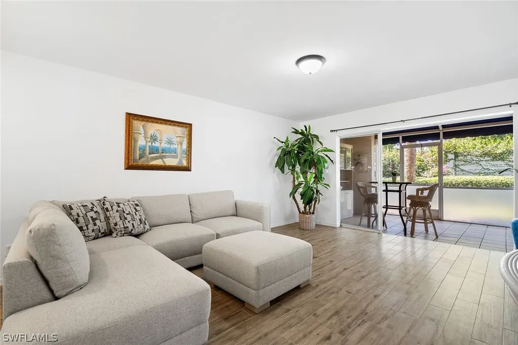 821 Gulf Pavilion Drive Naples FL 34108