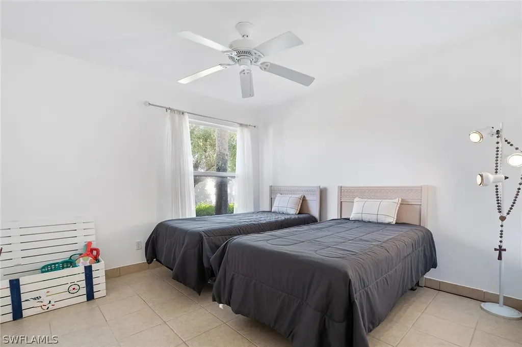 821 Gulf Pavilion Drive Naples FL 34108