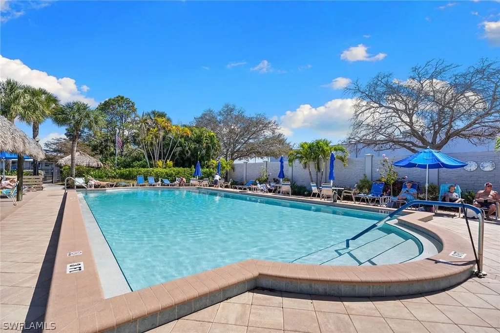 821 Gulf Pavilion Drive Naples FL 34108